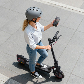 DGT Approved iScooter i9Ultra Electric Scooter: 25 Miles Range, 15mph Speed